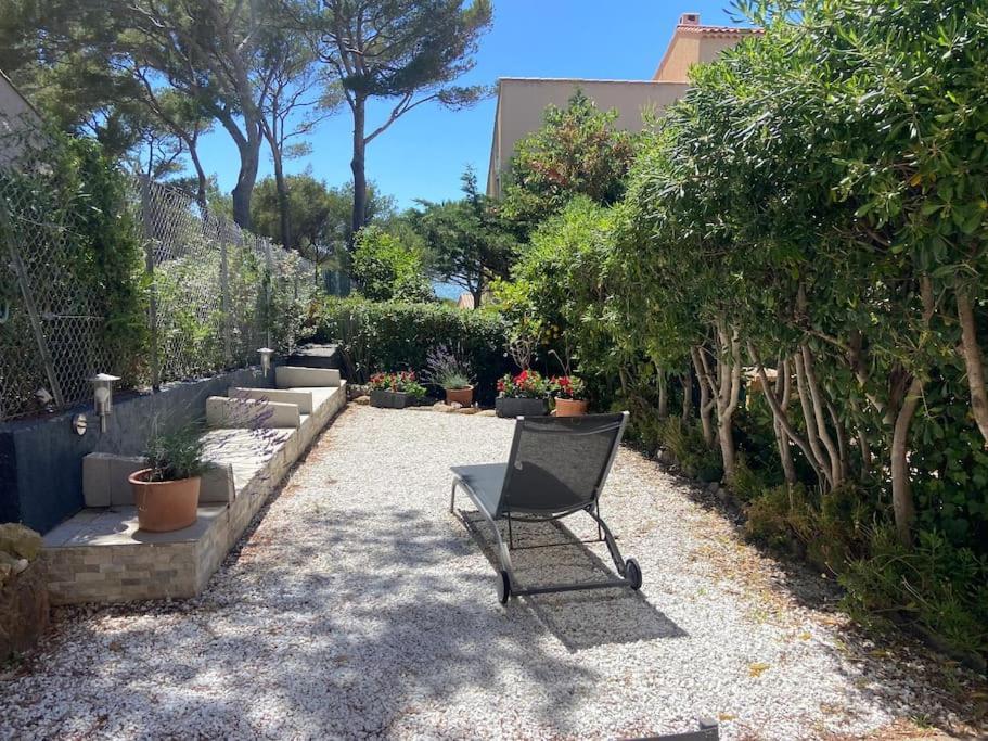 Logement entier T2 climatisé, parking gratuit, jardin, mer Sanary-sur-Mer Exterior foto
